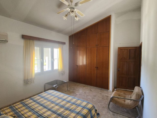 4+2 Detached House on 6.5 Decares of Land in Kyrenia Kömürcü Area