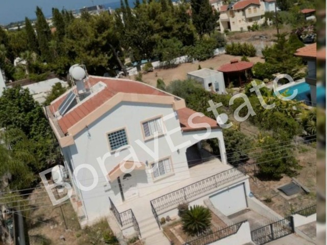 Villa mit 3 Schlafzimmern in fußläufiger Entfernung zum Meer in Çatalköy