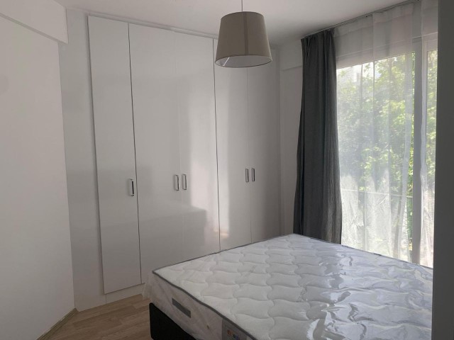 Girne merkezde 2 yatak odalı full eşyalı daire 