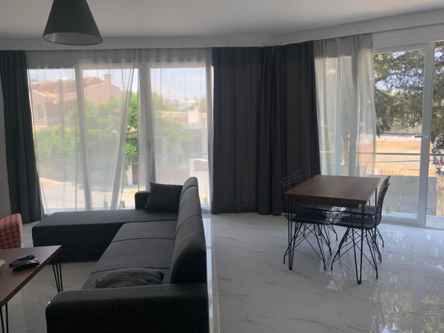 Girne merkezde 2 yatak odalı full eşyalı daire 