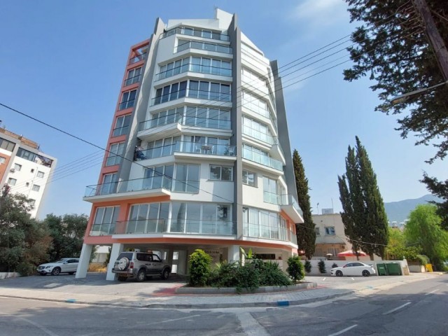 Girne merkezde 2 yatak odalı full eşyalı daire 