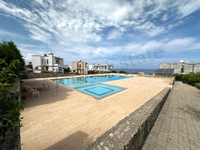 2+1 Villa in einem Komplex mit Pool in der Region Esentepe