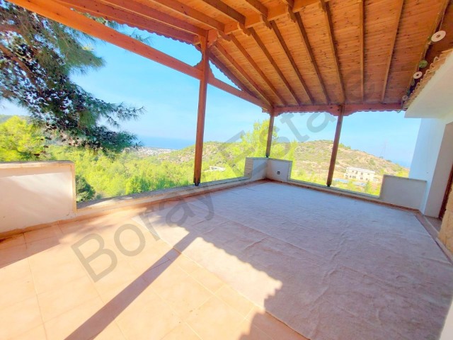 +1 villa with sea and mountain views for sale on a 1100 m² land in Kyrenia Alsancak - Malatya region 