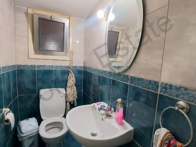 3+1 spacious flat for sale in Kyrenia Center