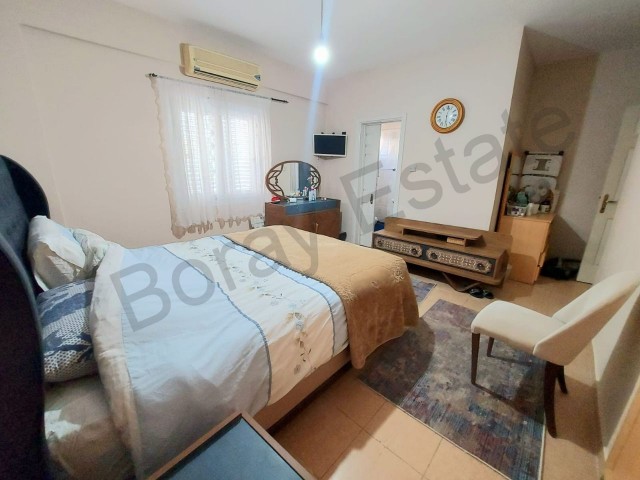 3+1 spacious flat for sale in Kyrenia Center