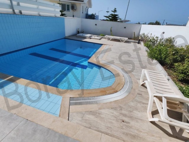 Girne /Alsancak bölgesinde mustakil satılık villa