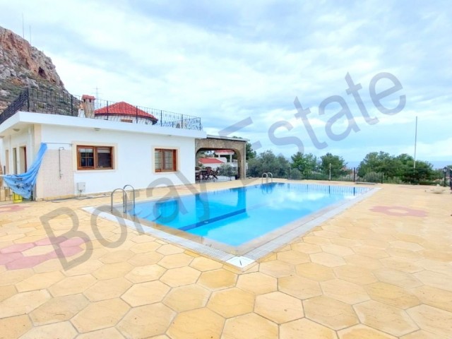 4+1 Villa for Sale in Doğanköy Ciglos Area, 1 Donum, 1 Evlek, 1475 month2 (1810 m2) Land