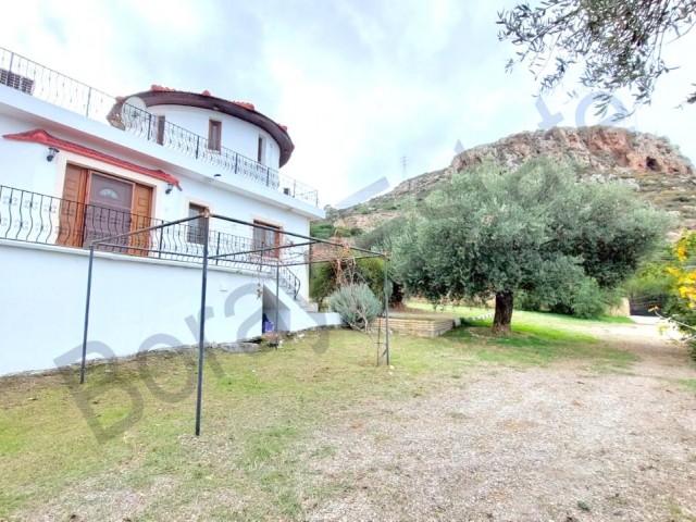 Doğanköy Ciglos Bölgesinde 1 Dönüm 1 Evlek 1475 ay2 (1810 m2) Arazi İçinde  Satılık 4+1 Villa