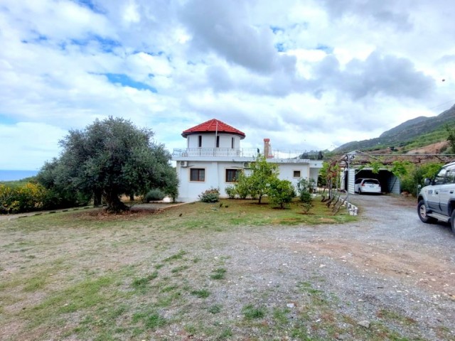 Doğanköy Ciglos Bölgesinde 1 Dönüm 1 Evlek 1475 ay2 (1810 m2) Arazi İçinde  Satılık 4+1 Villa