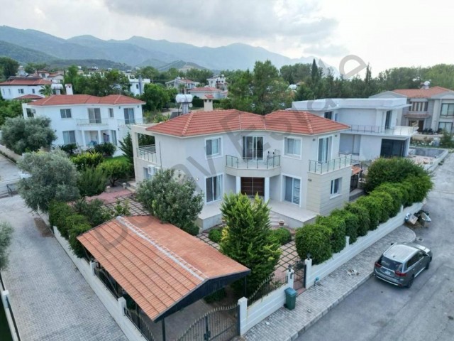 4+1 Villa zum Verkauf in der Region Kyrenia Edremit