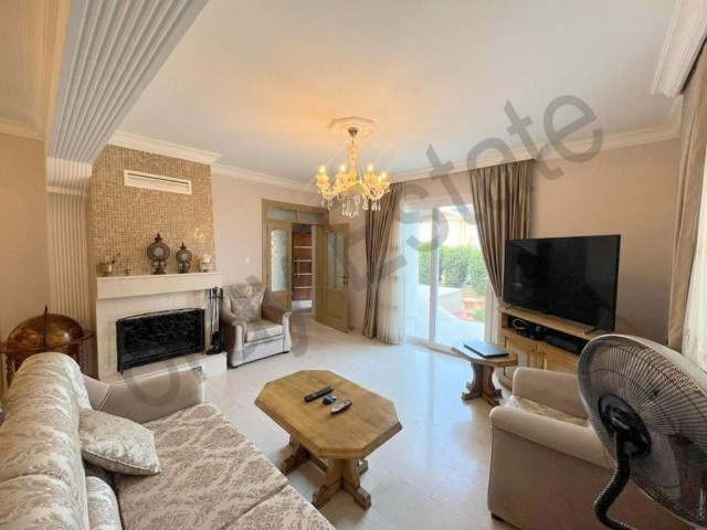 4+1 Villa for Sale in Kyrenia Edremit Region