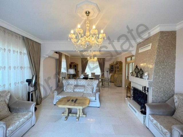 4+1 Villa for Sale in Kyrenia Edremit Region