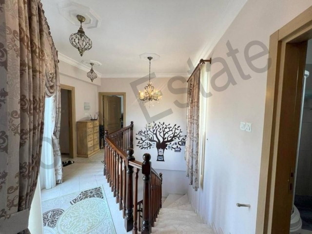 4+1 Villa for Sale in Kyrenia Edremit Region