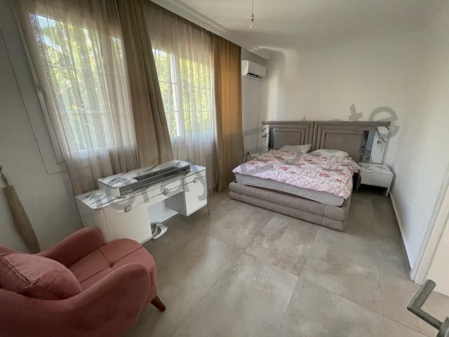 Girne Alsancak Bölgesinde Satılık 3+1 İkiz Villa 