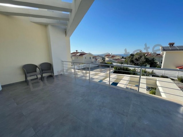 Girne Alsancak Bölgesinde Satılık 3+1 İkiz Villa 