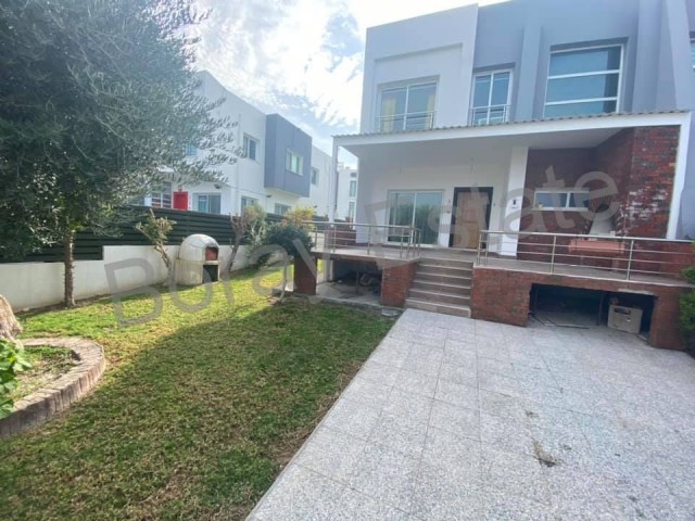 3+2 semi-detached villa with modern architecture with 200m2 closed usage area. 