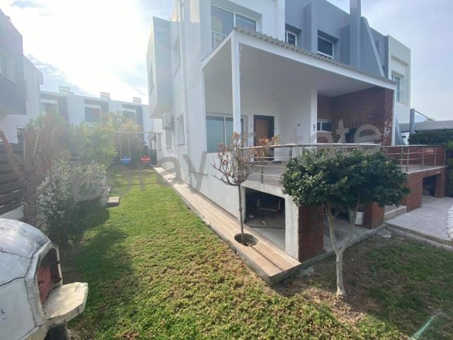 Super opportunity in Kyrenia - Karaoğlanoğlu region! 3+2 Semi-Detached Villa for Sale