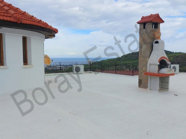 Detached house on 1 decare, 1 evlek, 1475 square meters of land (1810 m2) in Kyrenia Cıklos region