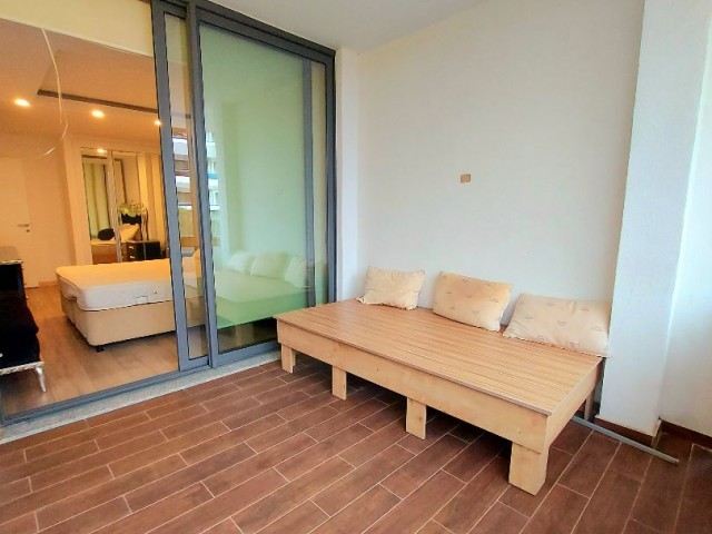 LUXURY AND LARGE 2+1 APARTMENT WITH FOR RENT IN CENTRAL KYRENIA (GIRNE) CLOSE TO ALL AMENITIES. 