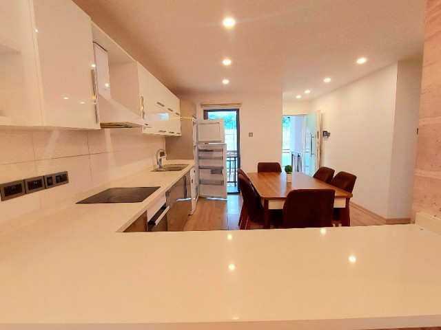 LUXURY AND LARGE 2+1 APARTMENT WITH FOR RENT IN CENTRAL KYRENIA (GIRNE) CLOSE TO ALL AMENITIES. 