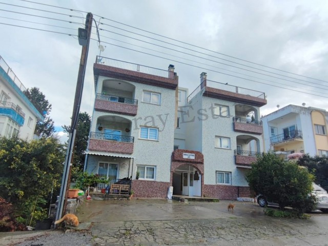 3+1 flat with 140m2 closed area in Kyrenia center