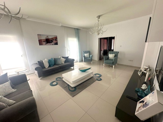 5 yatak odalı, 360m2  lüks villa