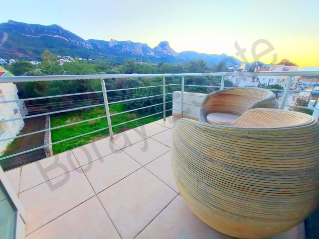 2+1, 110m2 penthouse in Upper Kyrenia area