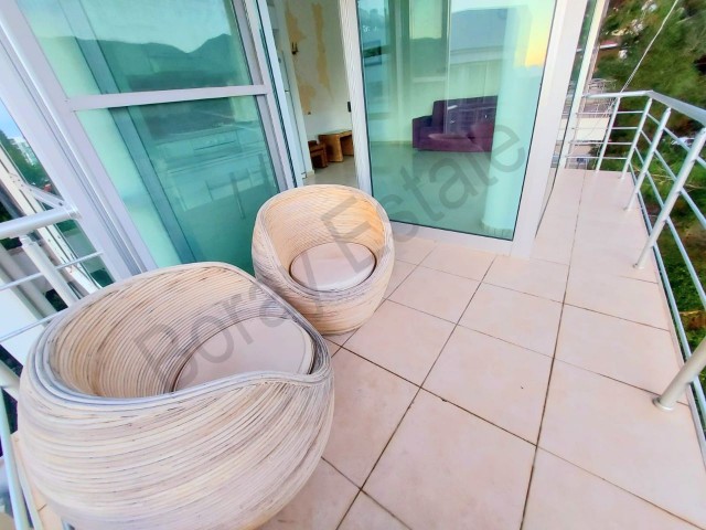 2+1, 110m2 penthouse in Upper Kyrenia area