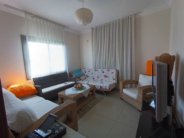 Spacious 3-bedroom apartment near the sea in the center of Kyrenia