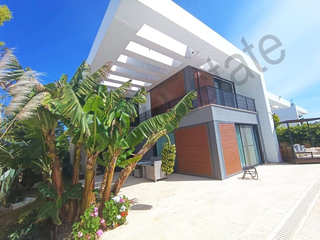 4+1 Luxury Villa with Pool for Sale in Kyrenia Edremit