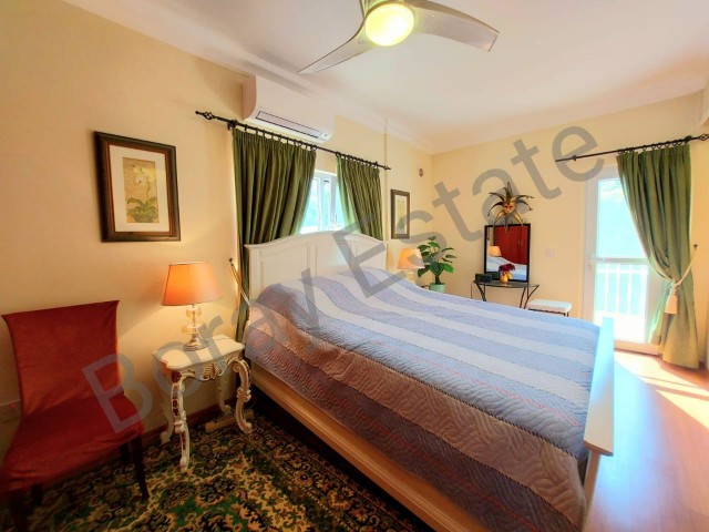 4-спальная, полностью меблированная роскошная вилла на продажу на 1 декар земли
