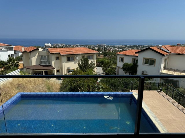 4+1 sea view villa with pool for rent in Edremit region