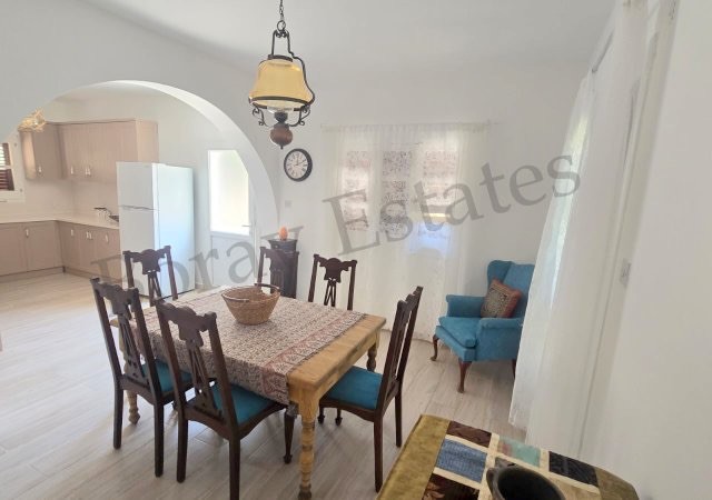 Dag ve deniz manzarali, 750m2 arazi icinde 3+1 havuzlu villa