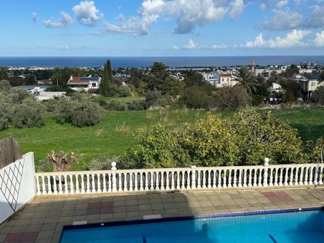 Ozanköy 3+2 Villa mit Meer- und Bergblick