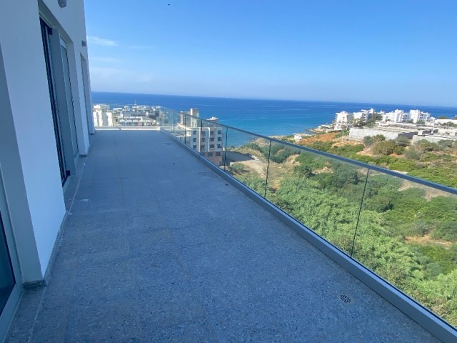 Penthouse Zum Verkauf In Kyrenia Central ** 