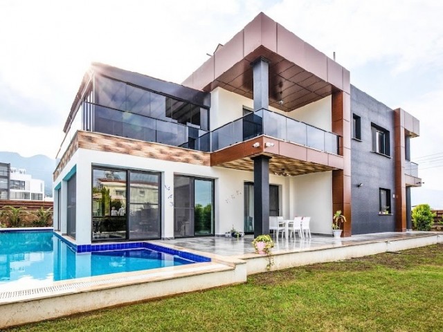 Villa zum Verkauf in Kyrenia Edremit ** 