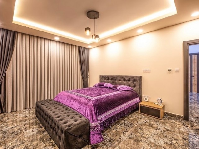 Girne Edremit'te Satılık 4+1  Villa