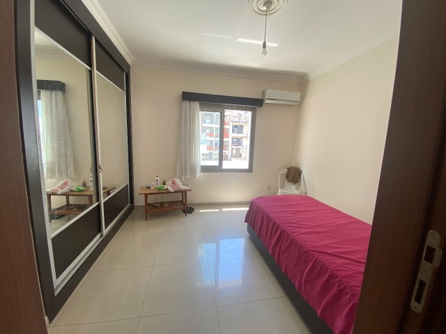 Girne Merkez'de Satılık 3+1 Daire /Flat For Sale in Kyrenia Center