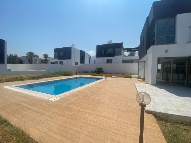 Villa for Rent within Walking Distance to the Sea ** 