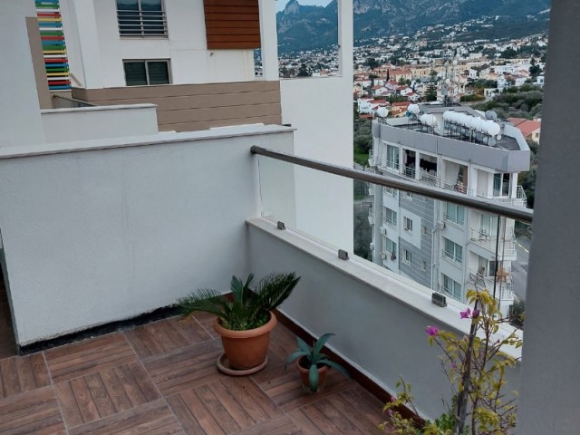 Girne Merkez'de Satılık 2+1 Eşyalı Daire