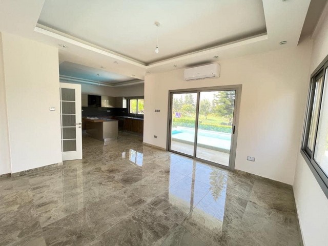 Zu verkaufen 3+1 Villa in Alsancak, Kyrenia