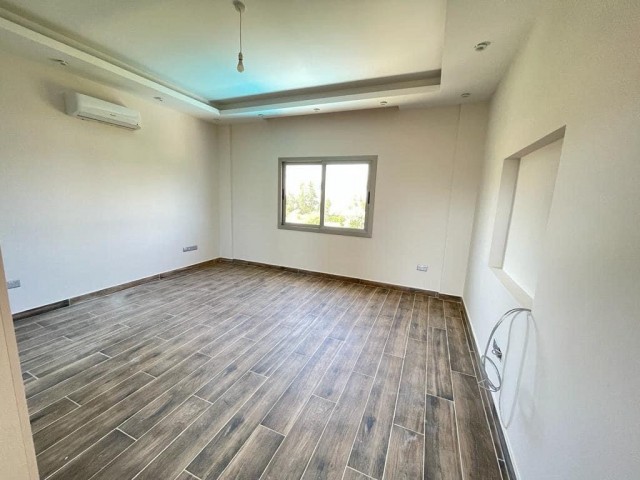 Girne Alsancak'ta Satılık 3+1 Villa