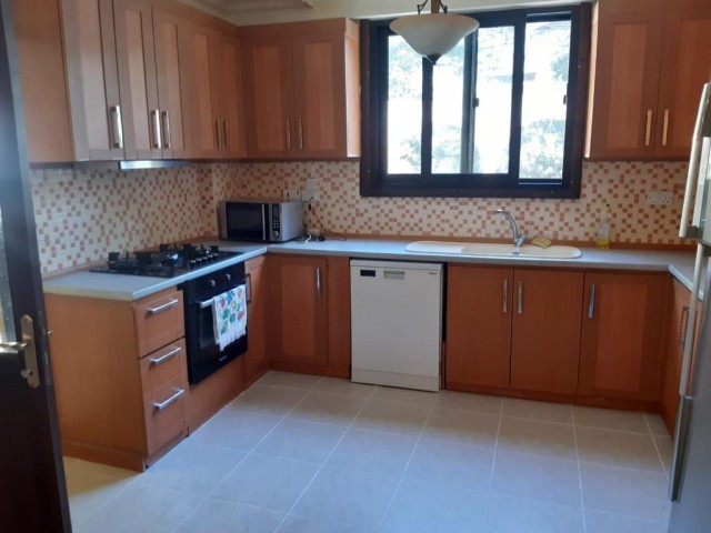 5+1 Villa for Rent in Alsancak, Kyrenia