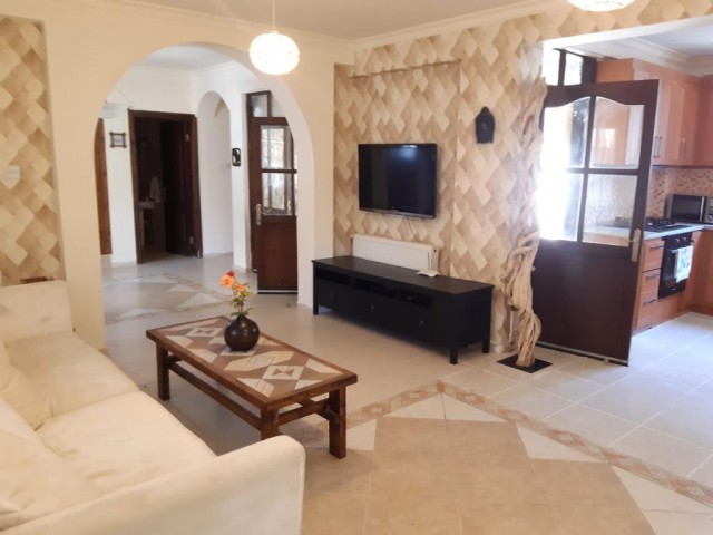 5+1 Villa for Rent in Alsancak, Kyrenia