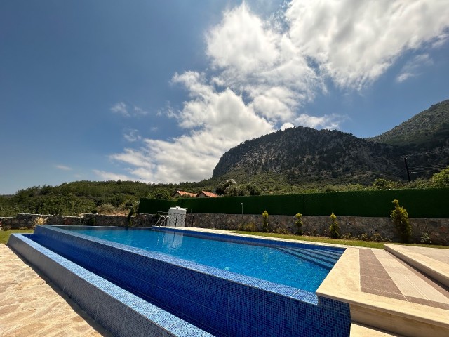 4+1 Villa For Sale In Kyrenia Ilgaz