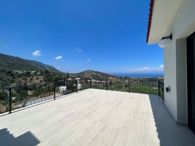 Girne Ilgazda Satılık 4+1 Villa