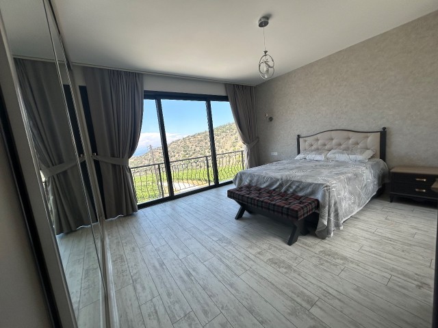 Girne Ilgazda Satılık 4+1 Villa