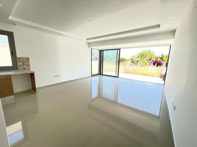 2+1 Flat for Sale in Kyrenia Alsancak