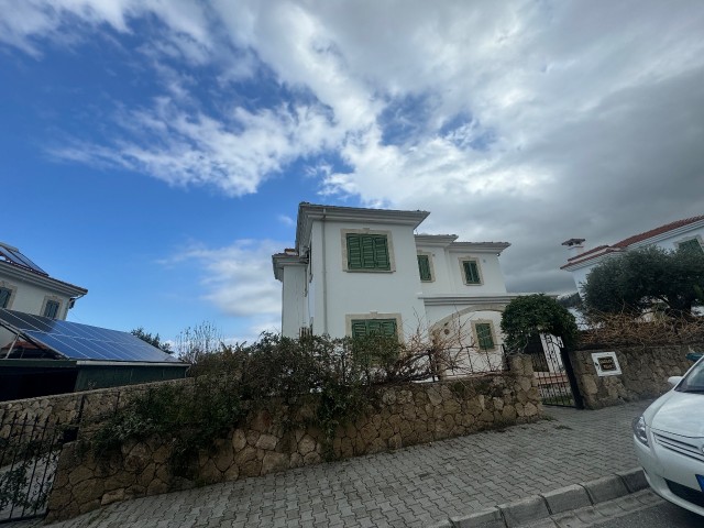 Villa zum Verkauf in Kyrenia Ozanköy