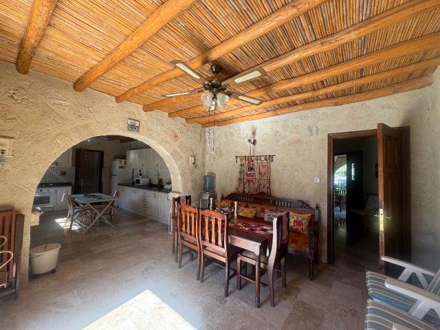 خانه سنگی برای فروش در گیرنه آلسانجاک